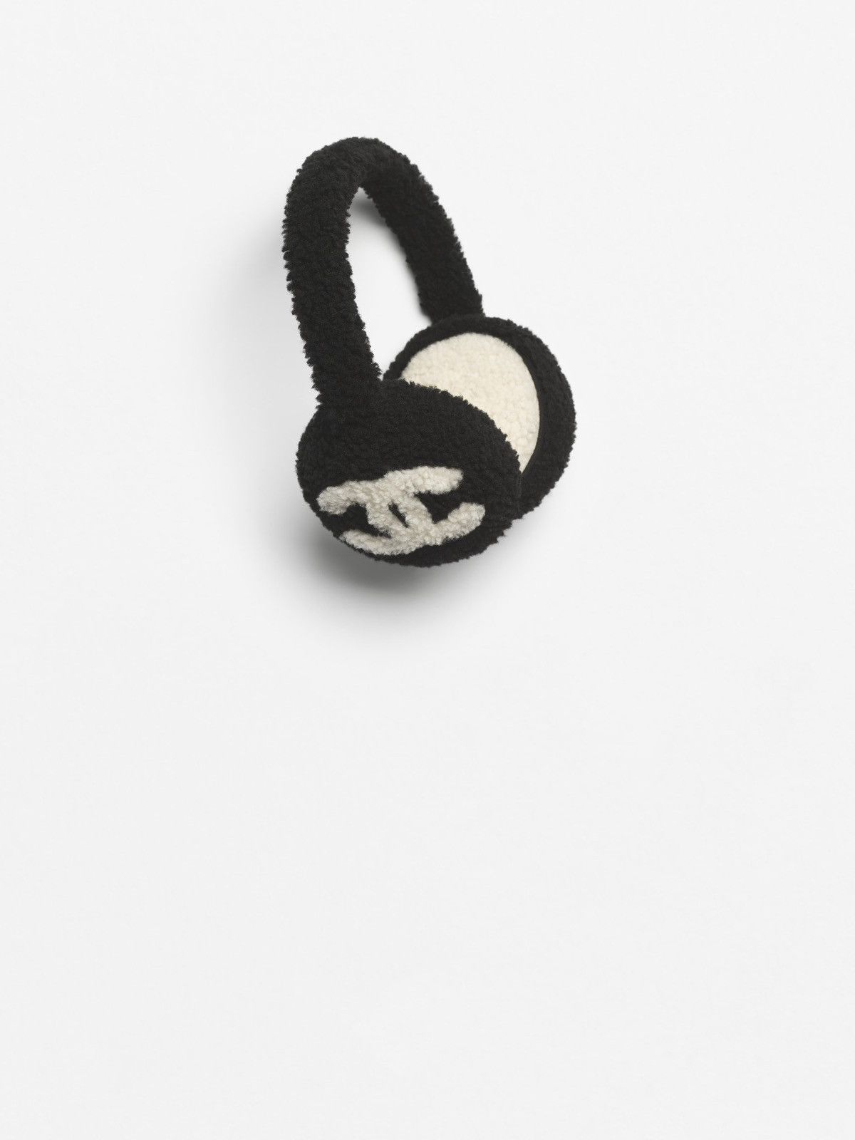 Chanel Unisex Chanel Shearling Ear Muffs Size ONE SIZE - 2 Thumbnail