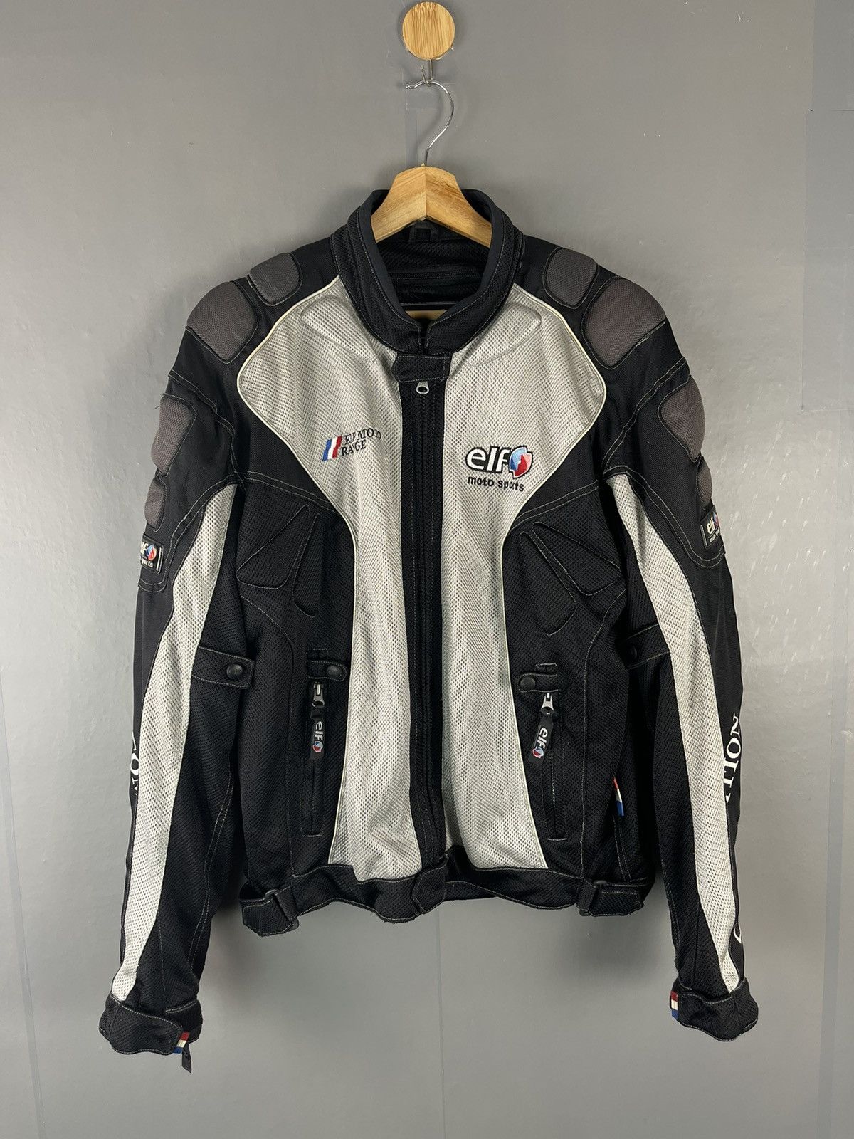 Sports Specialties VINTAGE ELF LUBRICANTS MOTOR SPORT RACING PADED JACKET Size US M / EU 48-50 / 2 - 3 Thumbnail