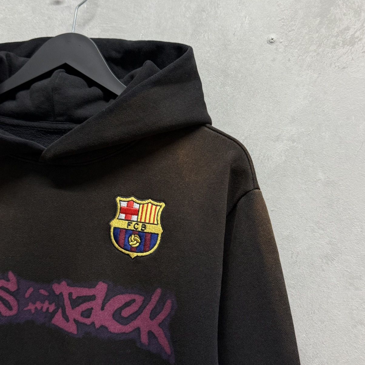 Nike × Travis Scott Travis Scott Nike Cactus Jack FC Barcelona Spray Logo Hoodie Size US S / EU 44-46 / 1 - 9 Thumbnail