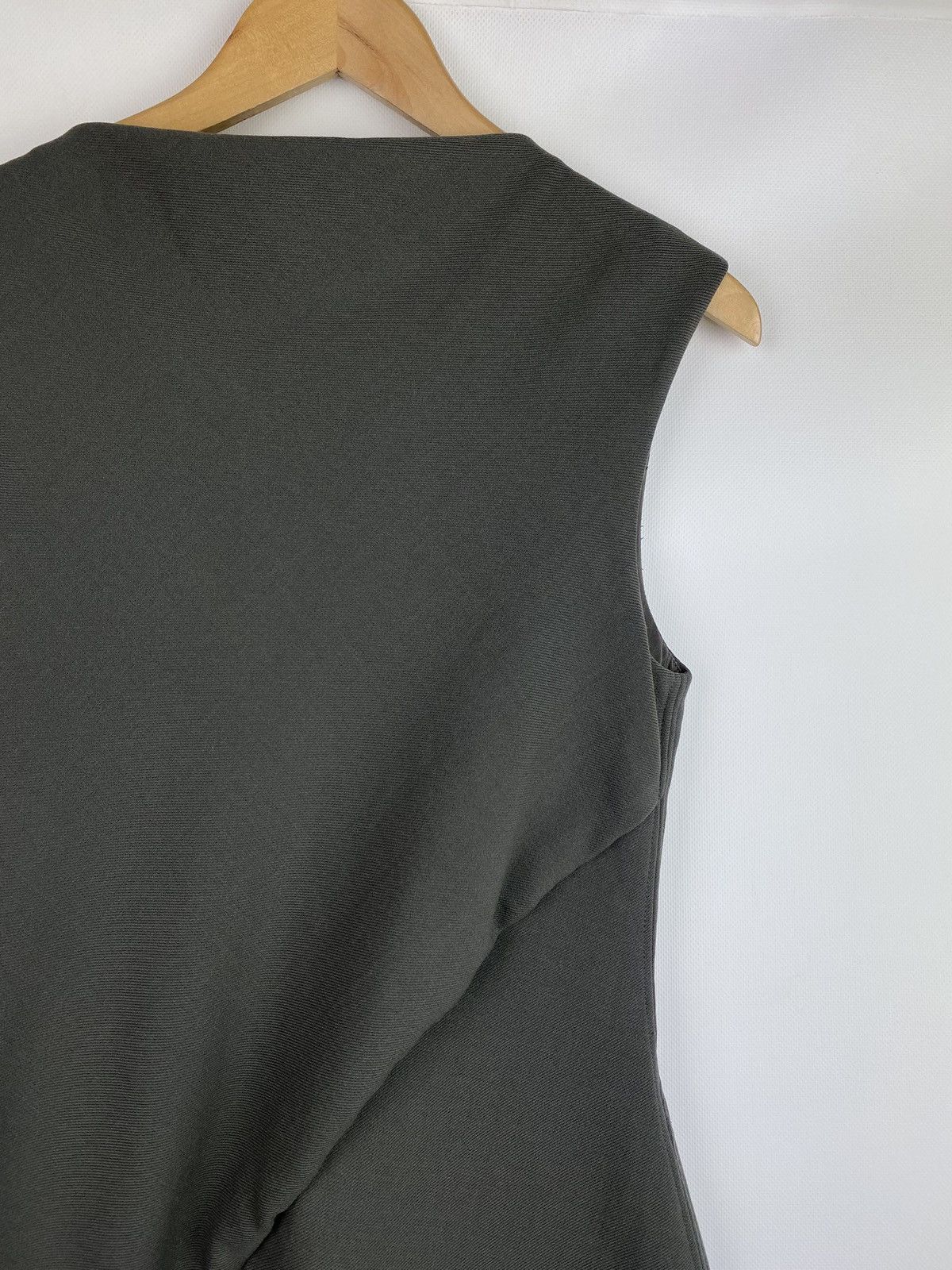 Helmut Lang Helmut Lang ladies assymetrical sleeveless dress size 6 Size M / US 6-8 / IT 42-44 - 5 Thumbnail