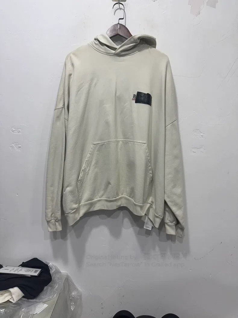 Balenciaga Balenciaga White Hooded Sweatshirt Size US L / EU 52-54 / 3 - 1 Thumbnail