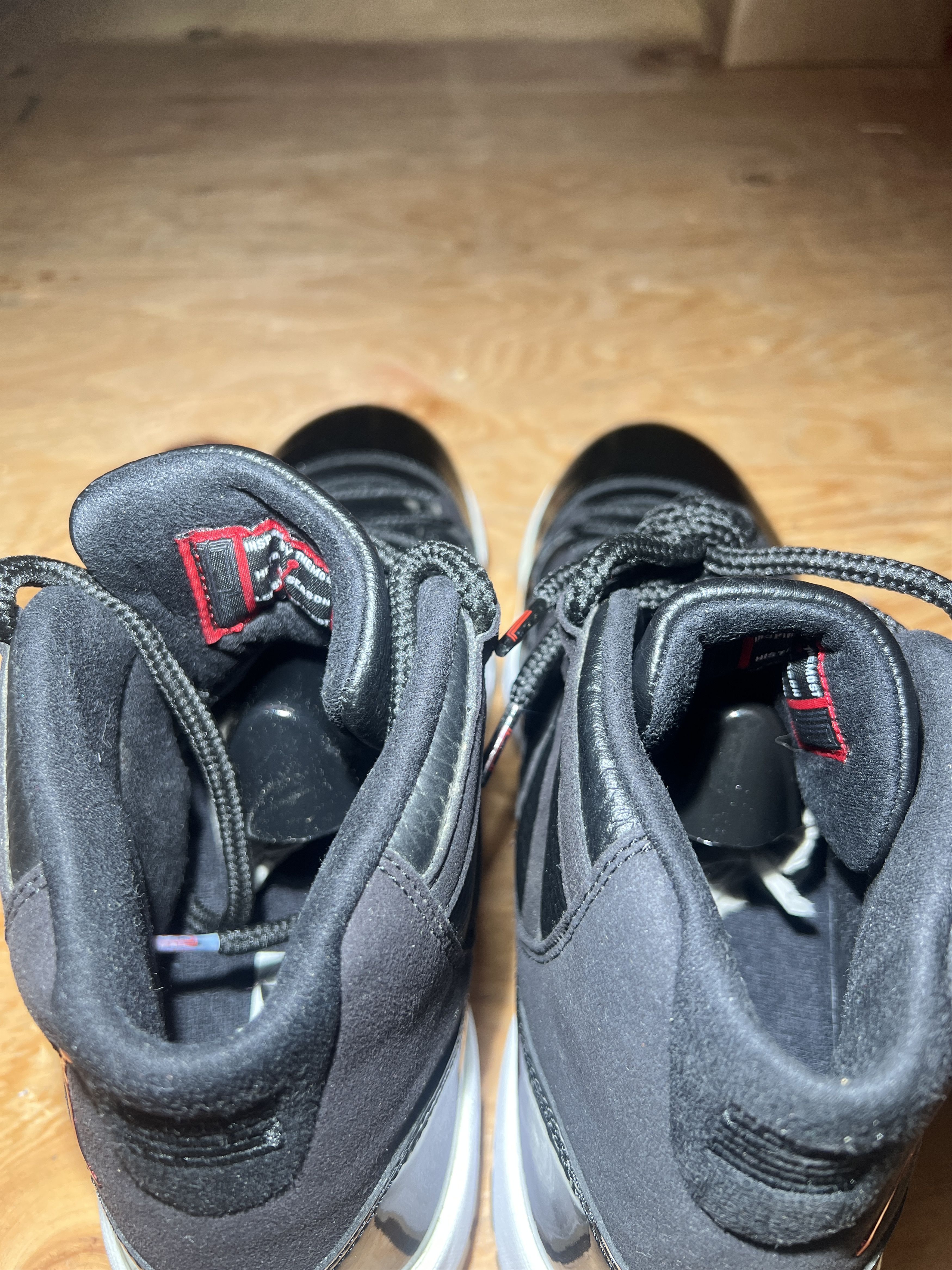 Jordan Brand Air Jordan 11 Retro 72-10 Men's 378037-002 Black/White Size US 11 / EU 44 - 10 Thumbnail