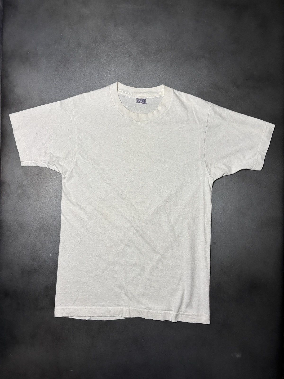 Vintage Vintage Blank Tee 1980s BVD White T-Shirt Made in USA 80s Size US S / EU 44-46 / 1 - 7 Thumbnail