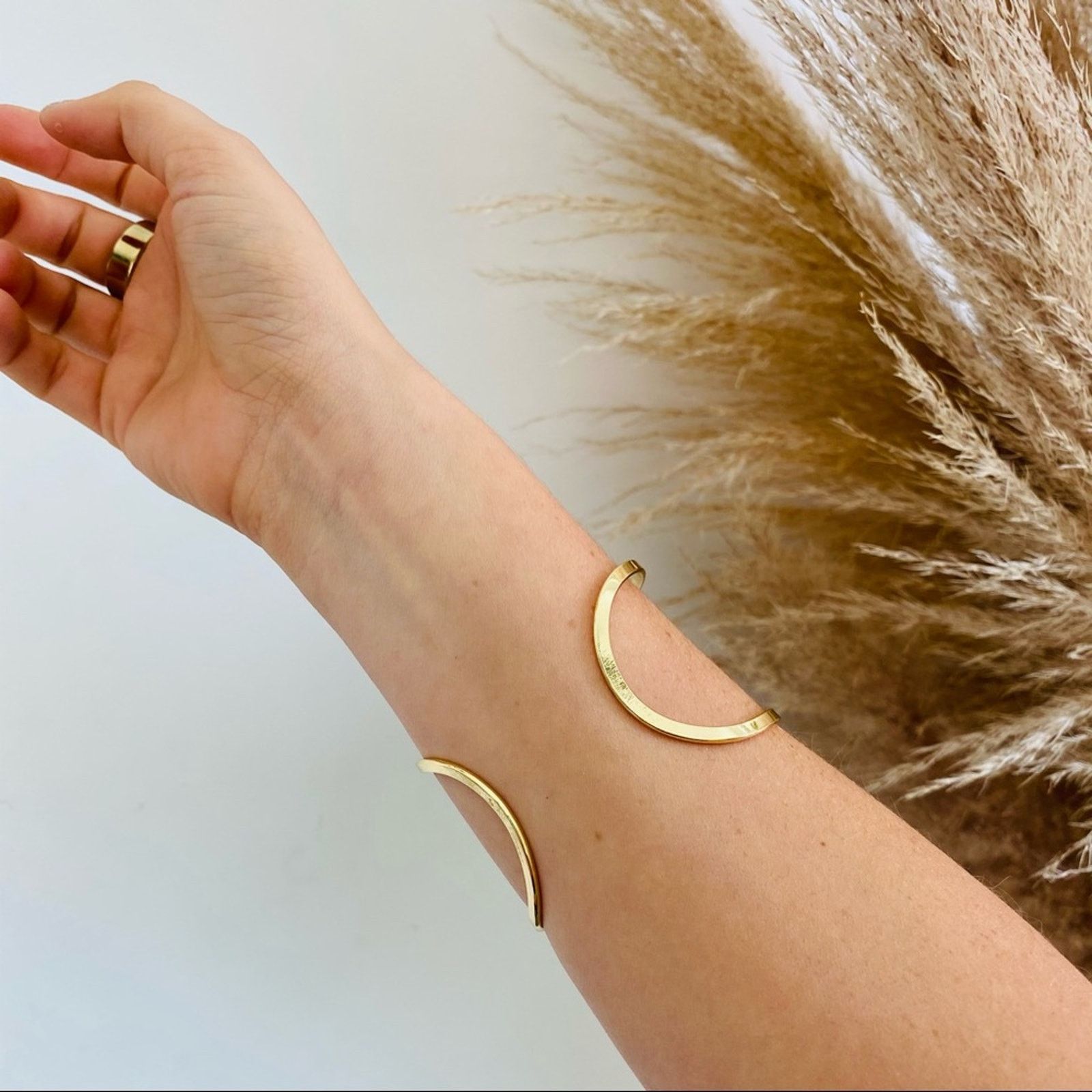 Nordstrom NEW NORDSTROM REVOLVE 14kt Gold Open Bangle Bracelet Cuff Size ONE SIZE - 5 Thumbnail