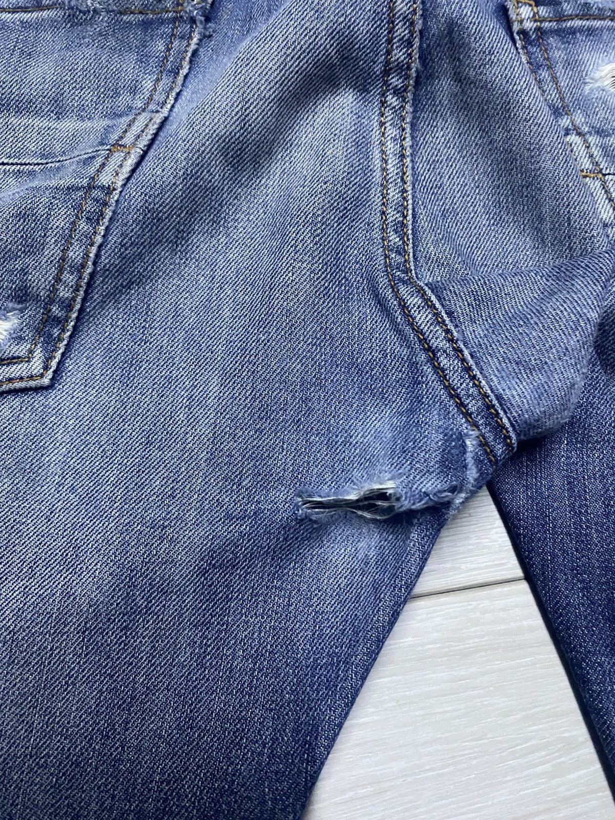 Ring Milano Vintage Ring Milano Blue Wash Distressed Skinny Jeans Size US 31 - 15 Thumbnail
