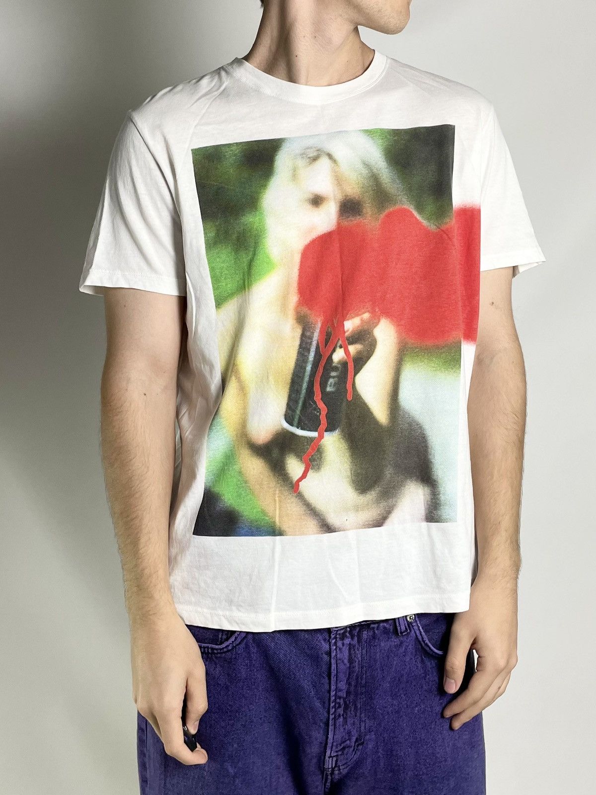 Diesel DIESEL x Sasha Kurmaz Art naked girl sprays graffiti tee Size US M / EU 48-50 / 2 - 2 Thumbnail