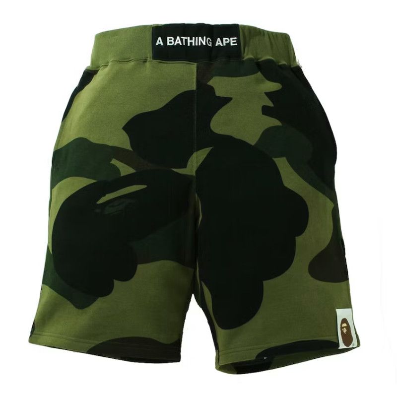 image of Bape 1St Camo Wide Sweat Shorts in Green, Men's (Size 36)