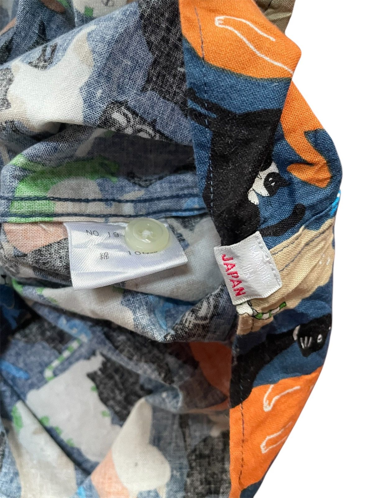 Japanese Brand Vintage 90s Grove House Red Japan Cat Fullprint Shirt Size US L / EU 52-54 / 3 - 6 Thumbnail