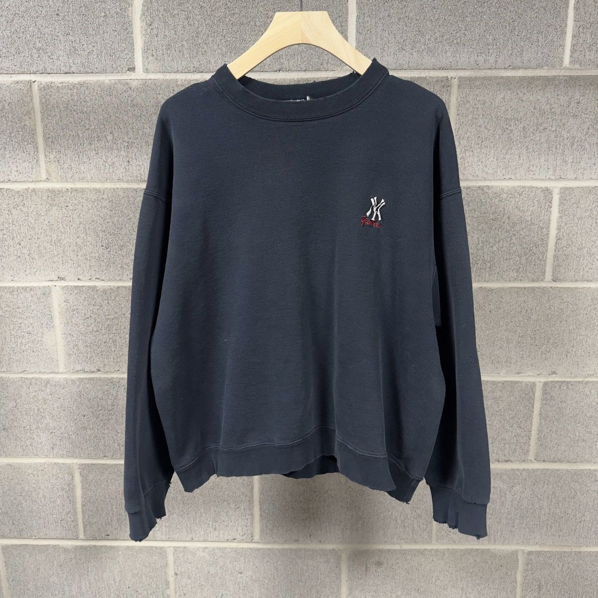 Vintage Thrashed Faded Distressed Yankees Sweatshirt ERD Grunge Size US XL / EU 56 / 4 - 1 Thumbnail