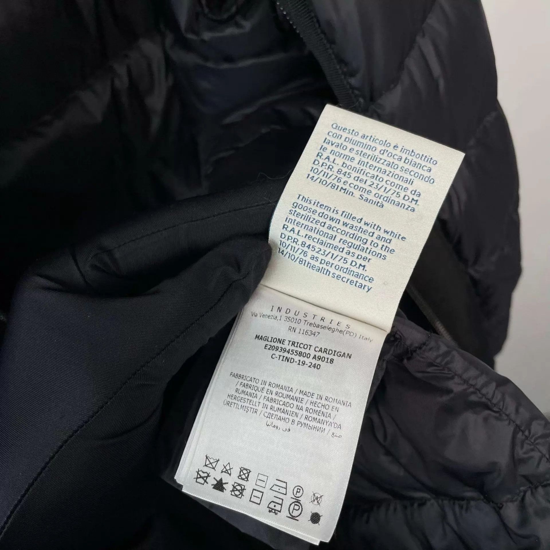 Moncler Moncler '19 Black Down Jacket L Size US L / EU 52-54 / 3 - 8 Thumbnail