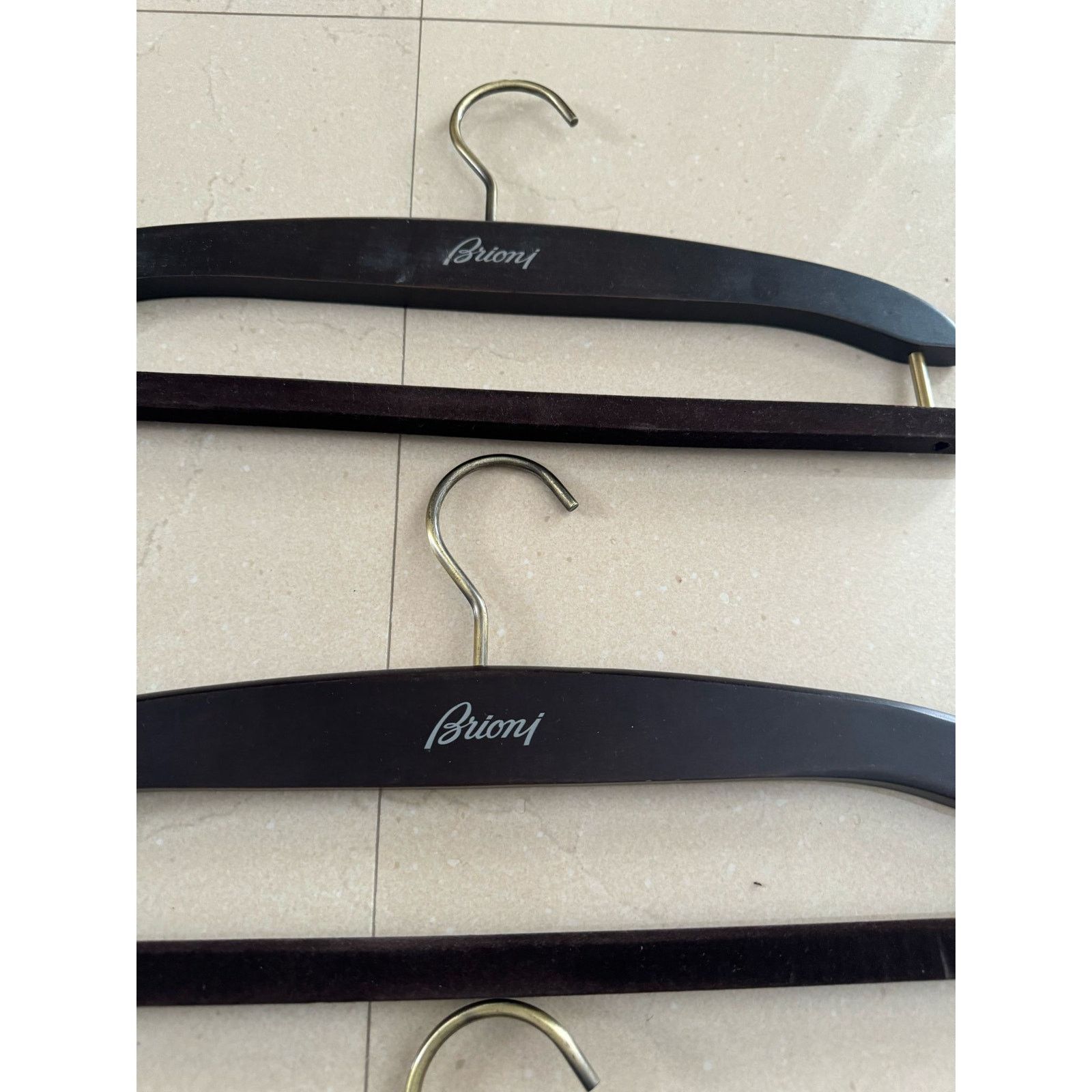 Brioni o1rshd1 Size: OS / 6 Brioni Pant Hangers in Brown Size ONE SIZE - 8 Thumbnail