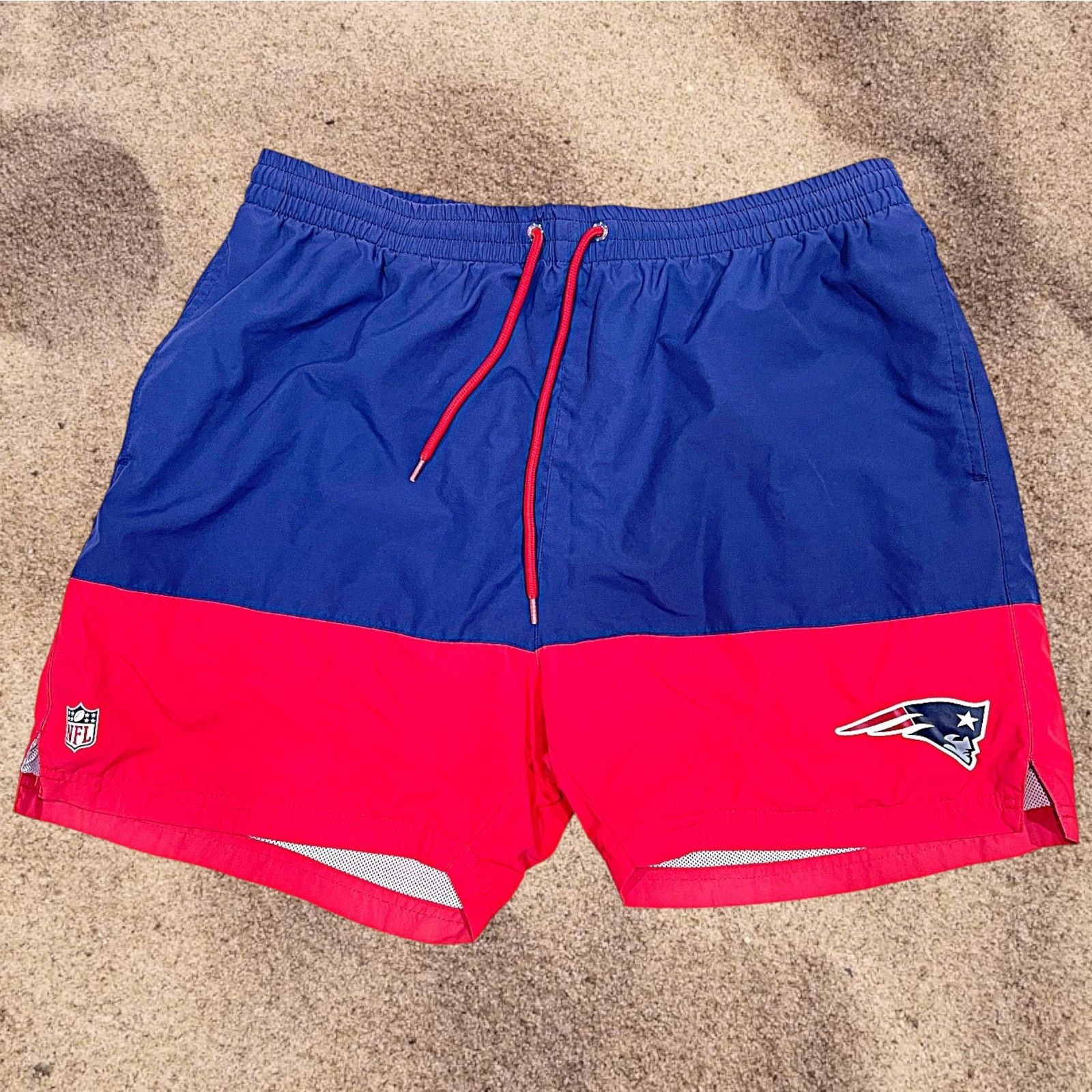 NFL NEW ENGLAND PATRIOTS Swim Trunks Blue Red NFL Mens Large Size US 36 / EU 52 - 1 Thumbnail