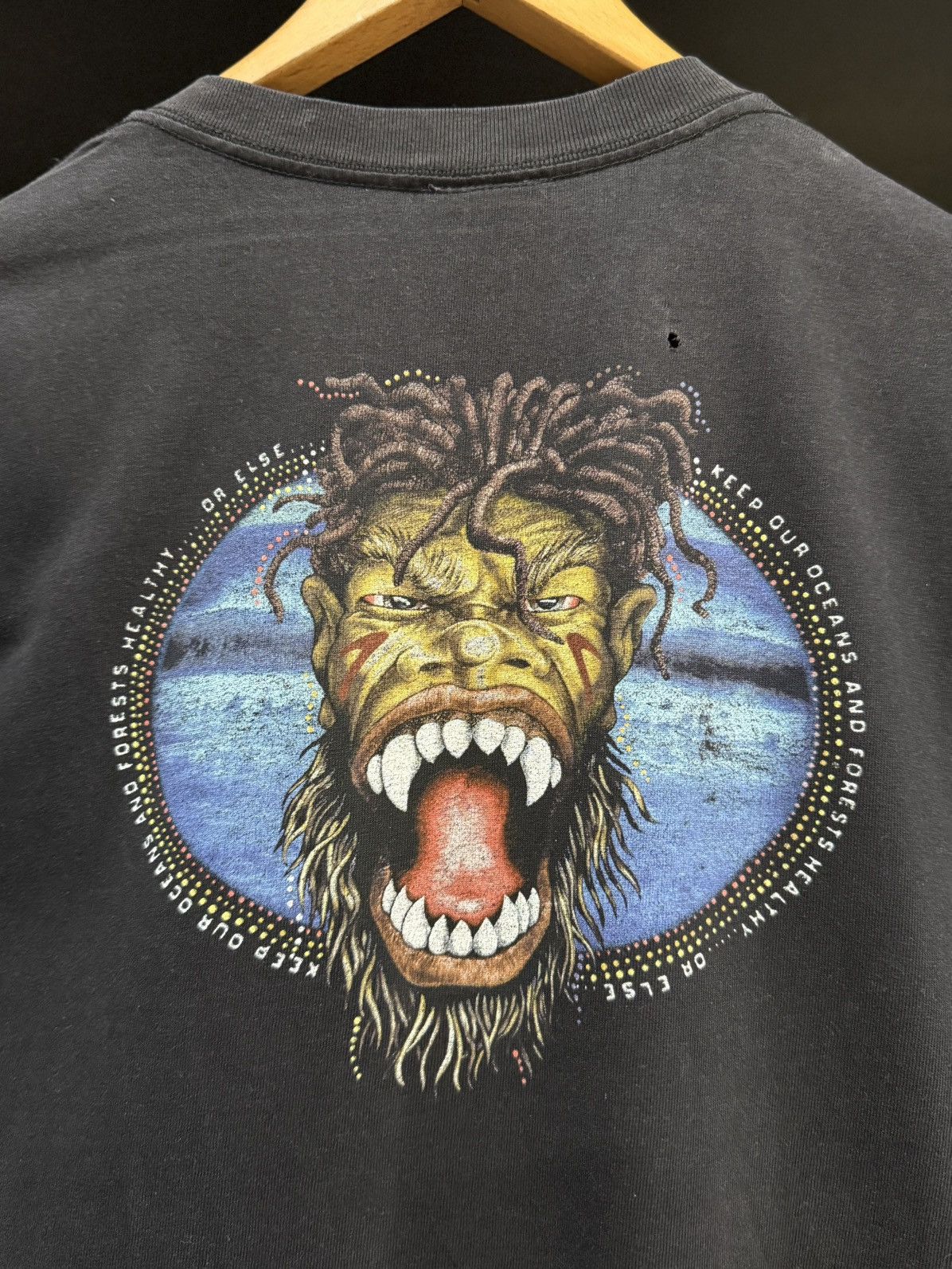 Giant Thrashed Vintage Doolagahs Surf Austaria Sun Faded Giant Tee Size US M / EU 48-50 / 2 - 2 Thumbnail