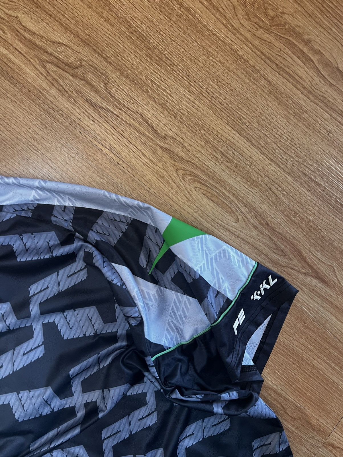 Other Peak.KL x Diadora x Grab x Lahlahland Size US XL / EU 56 / 4 - 5 Thumbnail