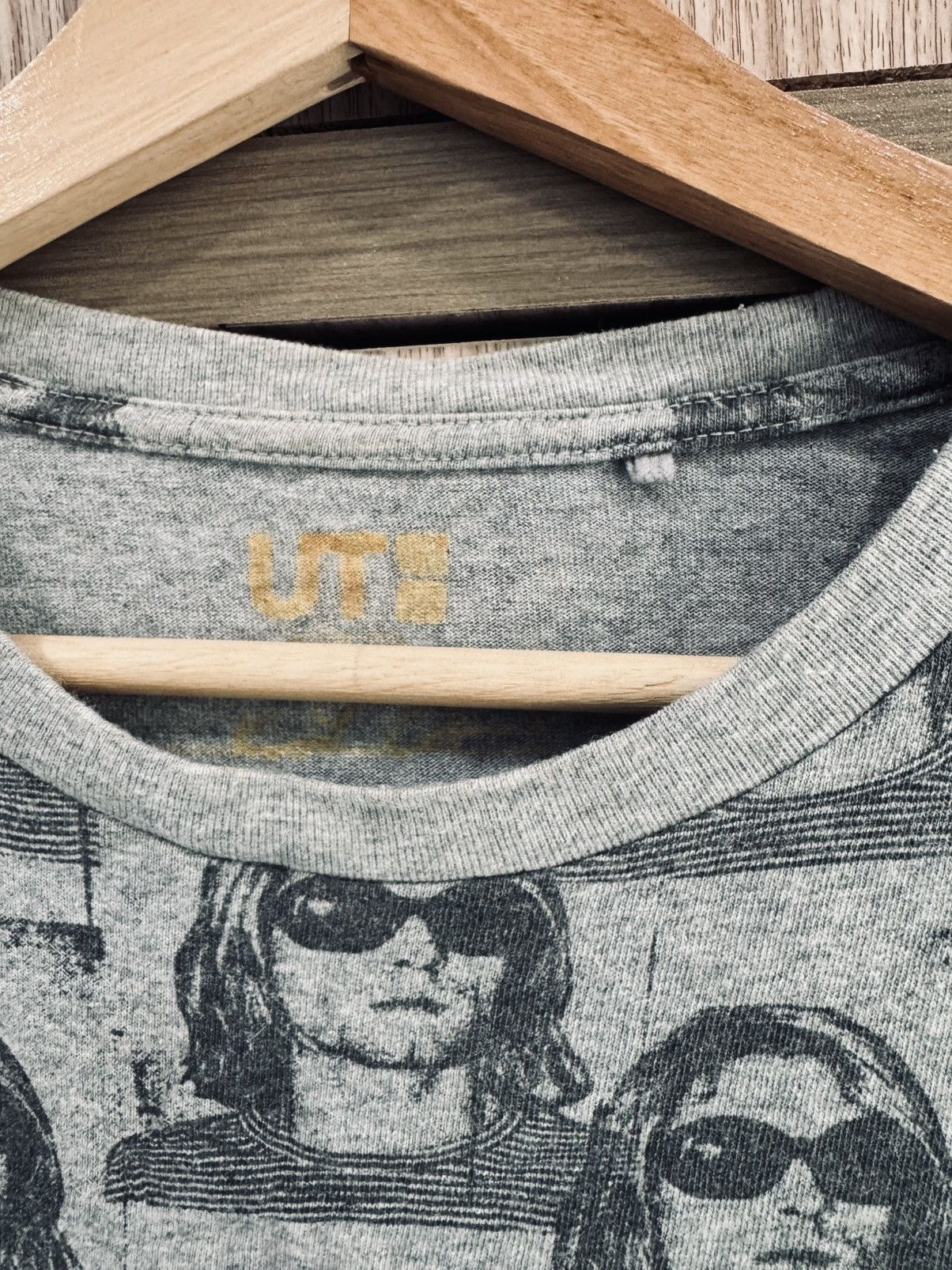 Uniqlo Full Print Kurt Cobain Tee Size US L / EU 52-54 / 3 - 4 Thumbnail