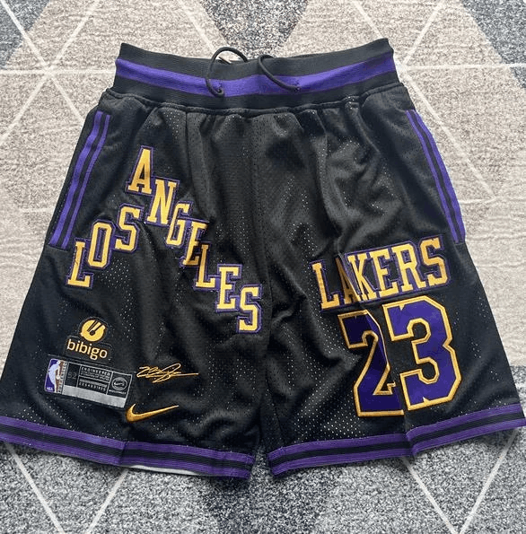 NBA XL Laker Short 23 LeBron James Short Nba Pocket Short Size US 36 / EU 52 - 1 Thumbnail