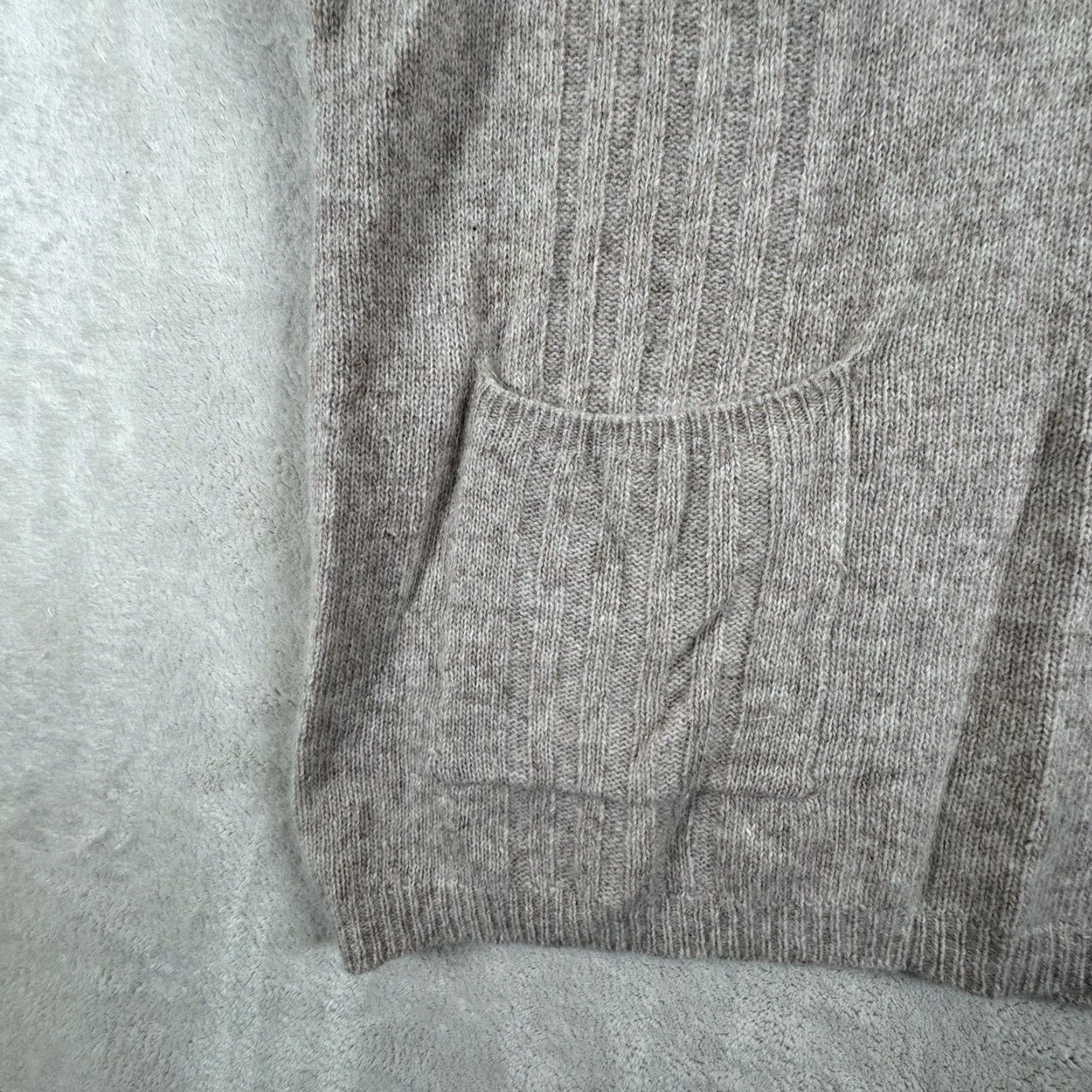 Vintage VINTAGE Beldoch Popper Womens Pullover Sweater M Gray Short Sleeve Wool Angora Embroidered Knit Pulsator? Size M / US 6-8 / IT 42-44 - 3 Thumbnail