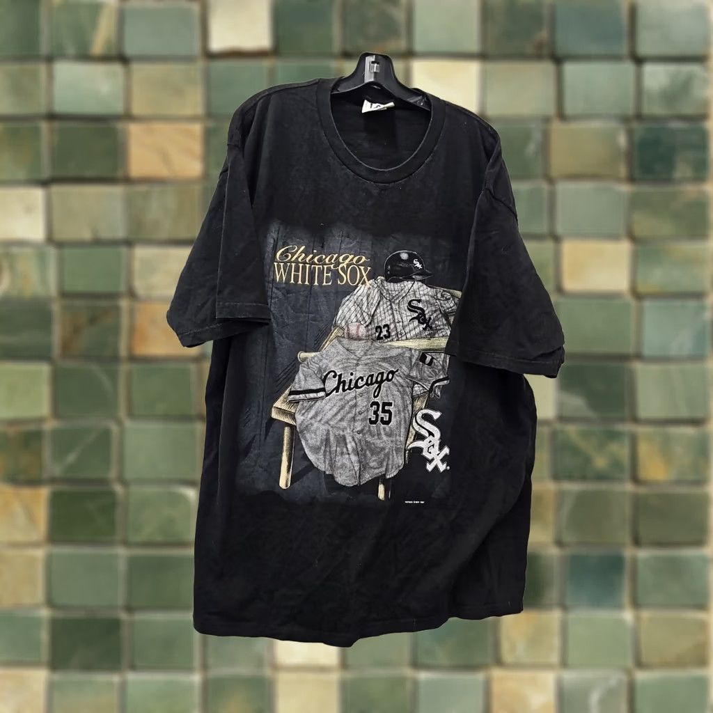 Nutmeg VINTAGE Nutmeg Chicago White Sox Embroidered Black T Shirt Mens 2XL Short Sleeve Graphic Tee Cotton Size US XXL / EU 58 / 5 - 1 Thumbnail