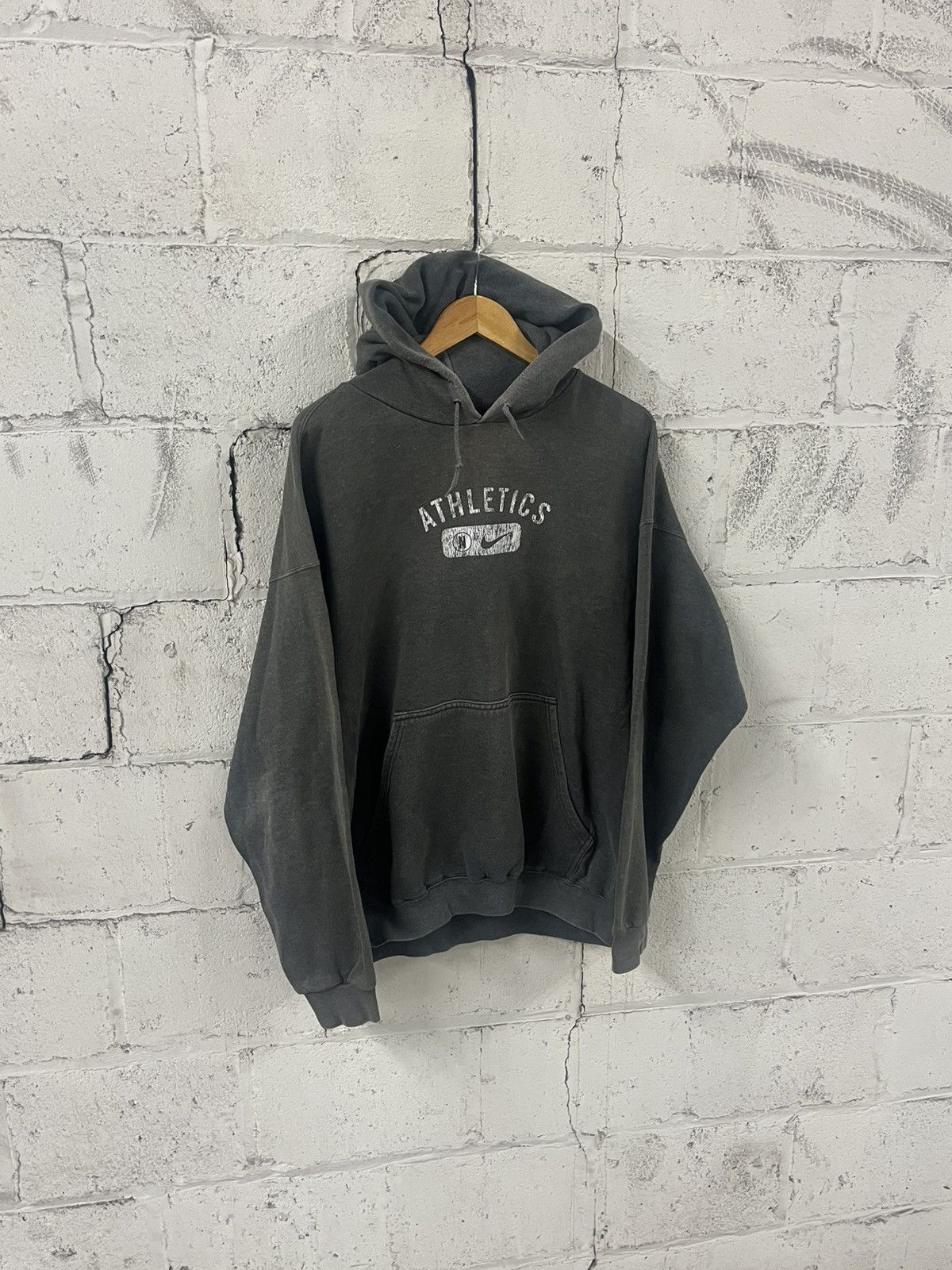 Nike Nike center swoosh 90s faded rare streetwear hype boxy Size US XL / EU 56 / 4 - 2 Thumbnail
