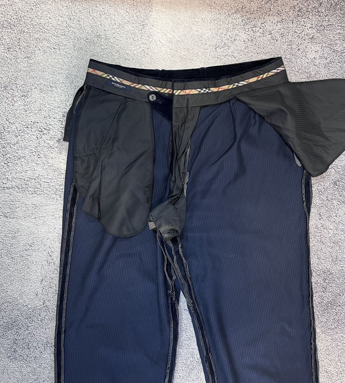 Burberry Burberry London Men’s Corduroy Pants Vintage Jeans Navy Blue Size US 36 / EU 52 - 18 Thumbnail
