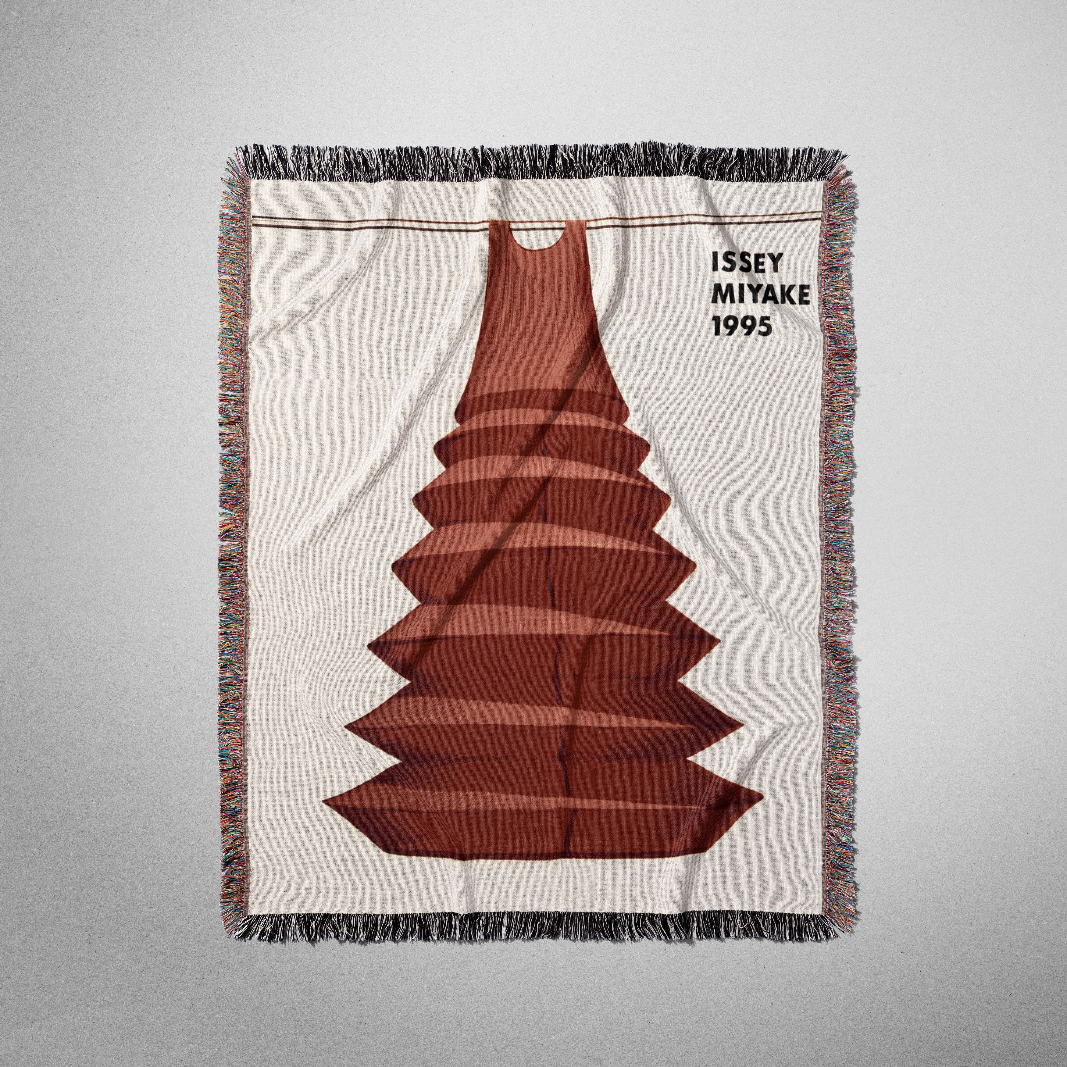 Issey Miyake Issey Miyake Blanket Woven Art Poster Book Gift Logo Size ONE SIZE - 1 Thumbnail