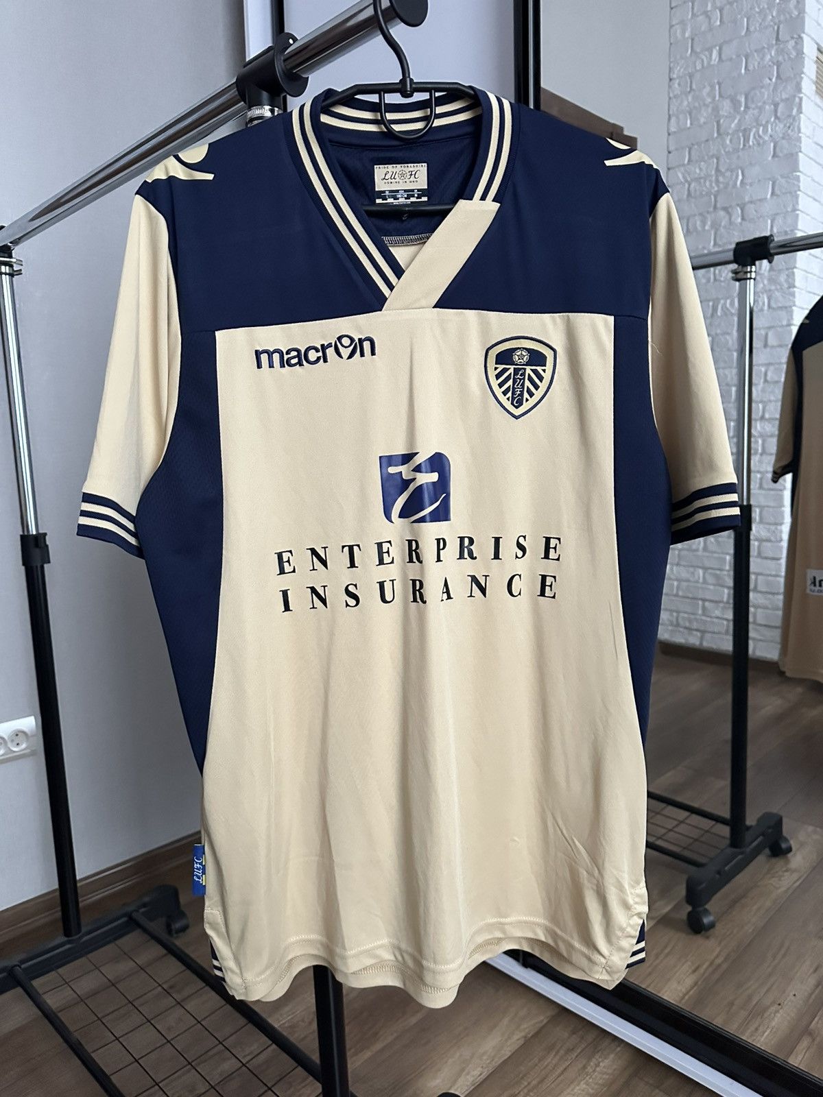 Macron 2013/2014 FC Leeds Macron Soccer Jersey T-Shirt Size US L / EU 52-54 / 3 - 1 Thumbnail