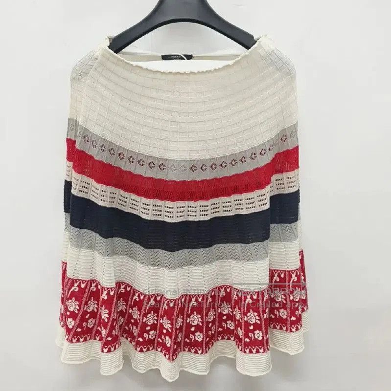 Max Mara MaxMara Summer Red Pleated Skirt . Size 23" - 1 Thumbnail