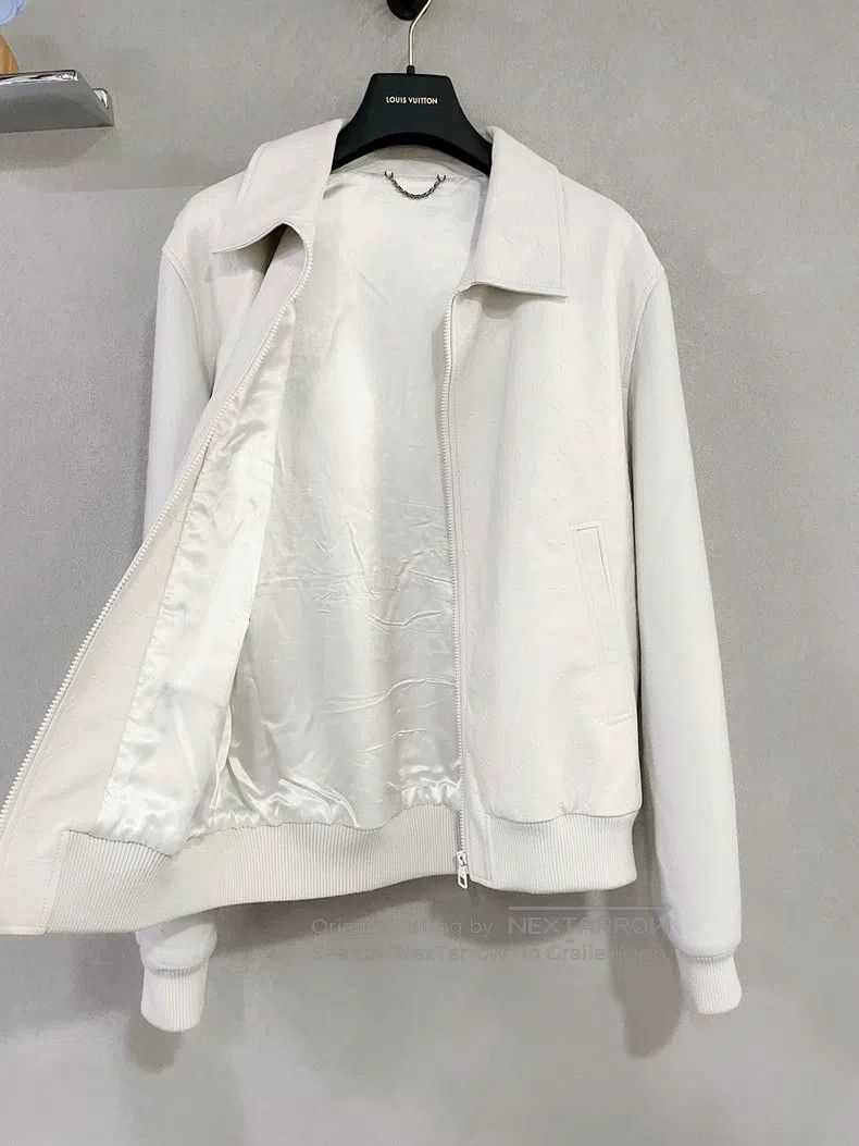 Louis Vuitton Louis Vuitton White full print presbyopic jacket Size US M / EU 48-50 / 2 - 6 Thumbnail
