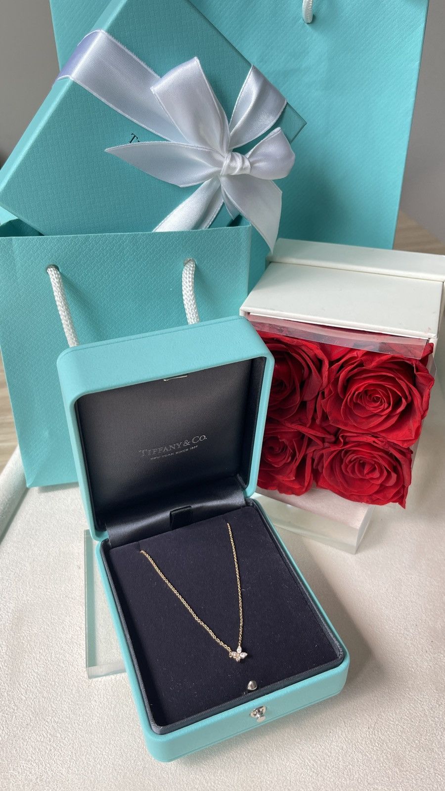 Tiffany & Co. TIFFANY & CO. VICTORIA DIAMOND PENDANT RG MINI 18K 16" $2800 Size ONE SIZE - 15 Thumbnail