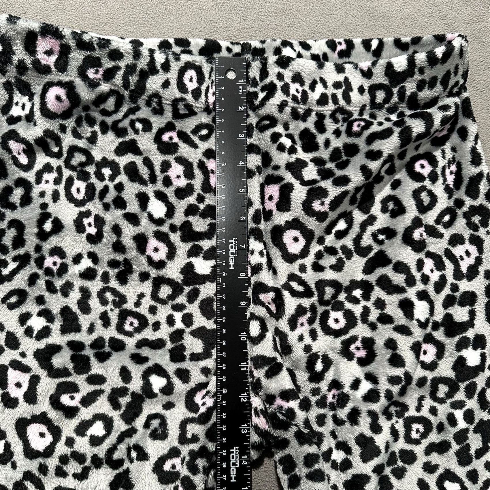 Faded Glory Faded Glory Lounge Pants Womens M Gray Leopard Print Fleece Sleepwear EUC Size 32" / US 10 / IT 46 - 7 Thumbnail