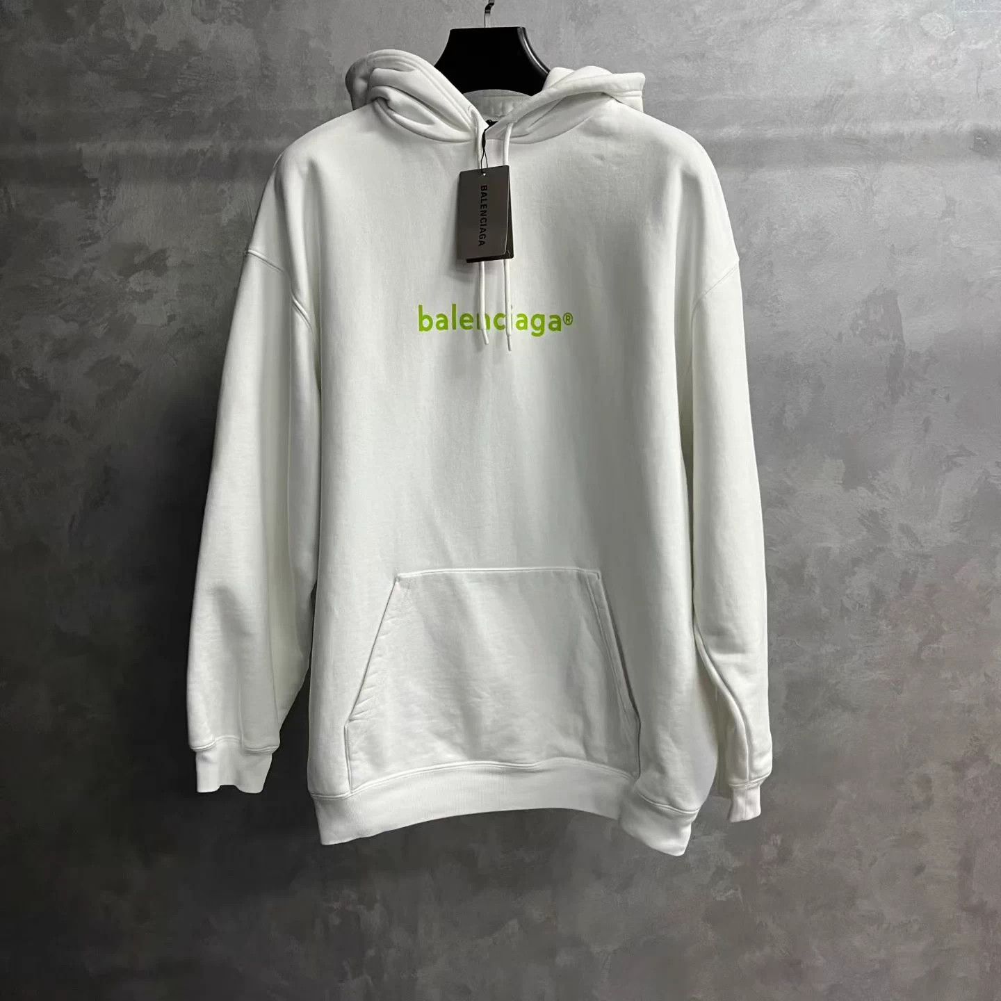 Balenciaga Balenciaga White Logo Print Hoodie Xxl Size XXL / US 16-18 / IT 52-54 - 1 Thumbnail