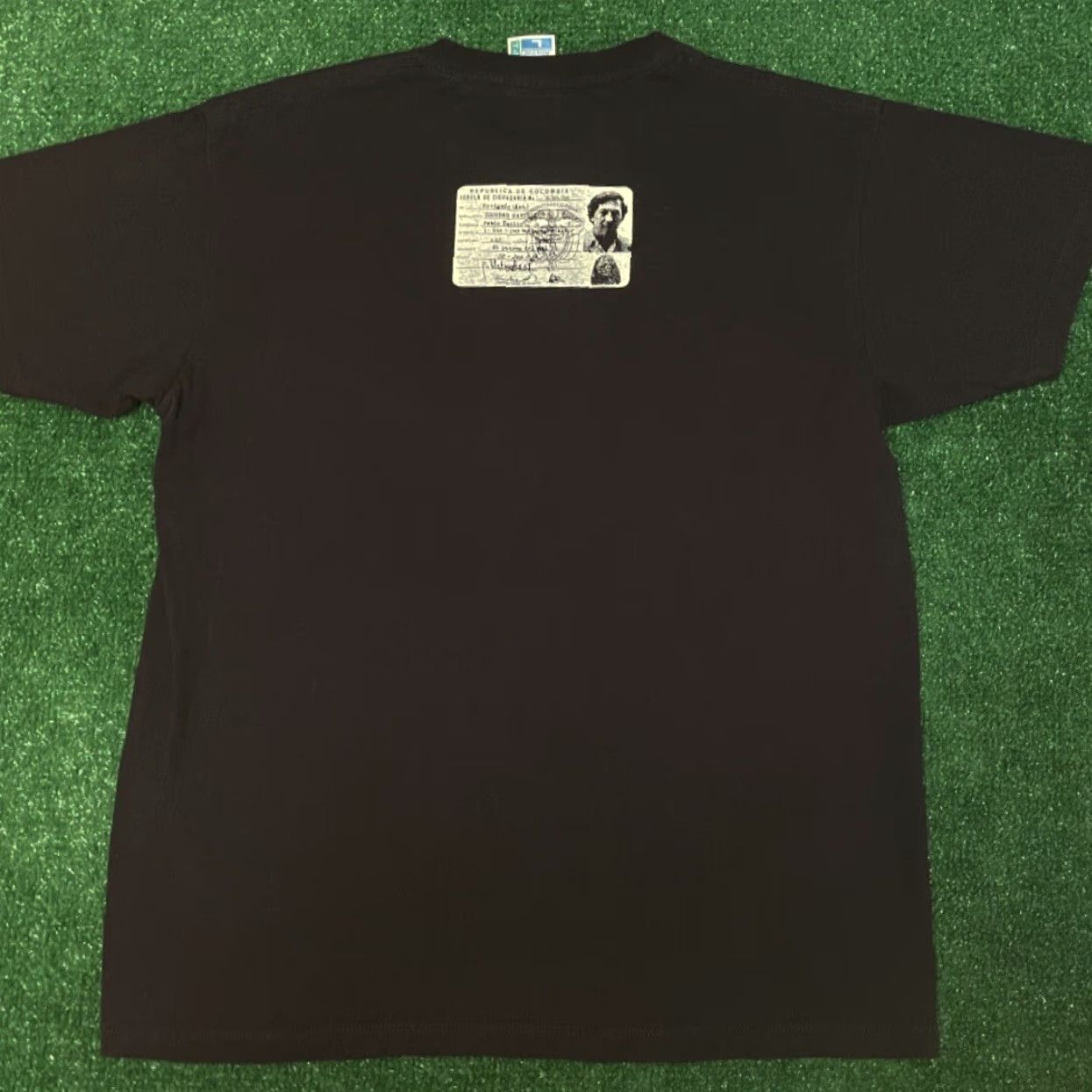 Vintage VINTAGE 90s Pablo Escobar Skater Hip Hop Graphic VTG Shirt Mens Size L Black 90s Mens Shirt VTG 1990s Size US L / EU 52-54 / 3 - 2 Thumbnail