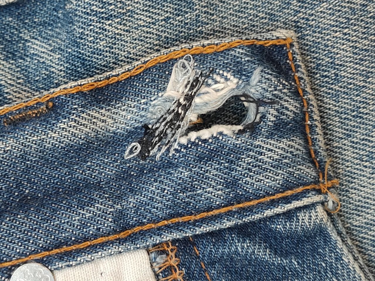 Levi's 60's Vtg Levis 501 Button No6 Selvedge Redline Size US 31 - 13 Thumbnail