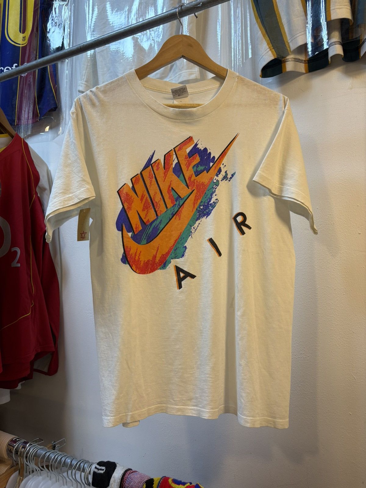 Nike Vintage Nike Air T- Shirt Size US XL / EU 56 / 4 - 1 Thumbnail