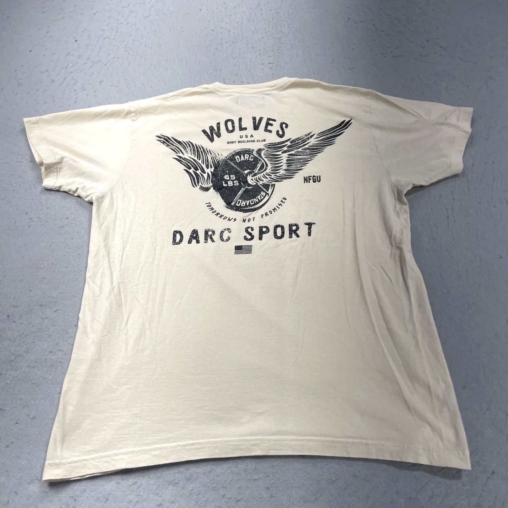 Darc Sport Darc Sport Shirt Mens L Beige Wolves Bodybuilding Club Gym 2 of 100 Limited Size US L / EU 52-54 / 3 - 4 Thumbnail