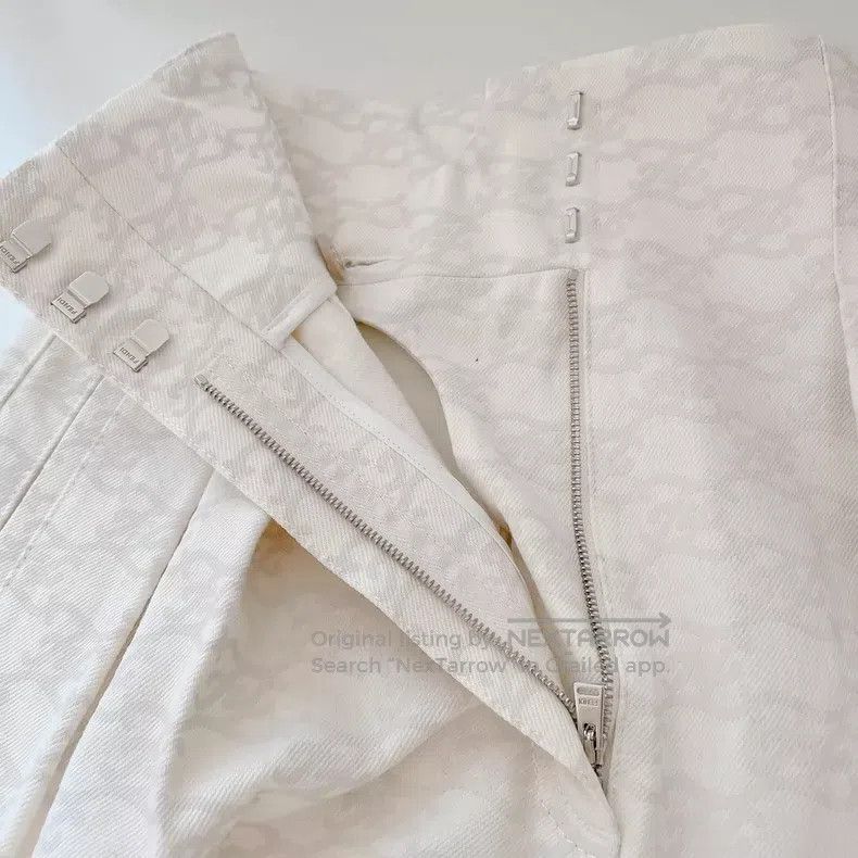 Fendi Fendi White Printed Shorts Size 42" / US 20 - 4 Thumbnail