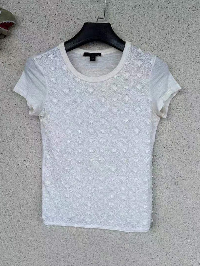 Louis Vuitton Louis Vuitton Monogram Lace T-Shirt Size XS Size XS / US 0-2 / IT 36-38 - 1 Thumbnail