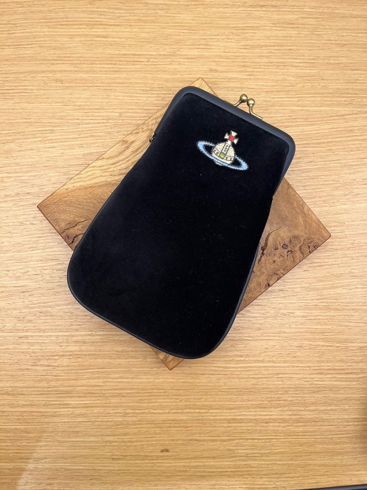 Vivienne Westwood o1f1d3z0825 Size: OS / Tessa Chain Purse in Black Size ONE SIZE - 1 Preview