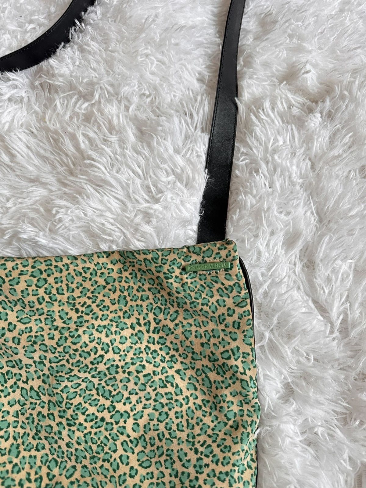 Bottega Veneta Vintage Bottega Veneta Leopard Nylon Shoulder Bag Size ONE SIZE - 2 Thumbnail