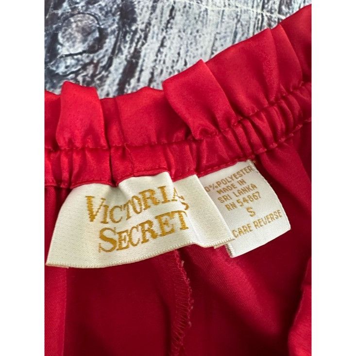Victoria's Secret Vintage Victoria’s Secret Gold Label Red Satin Women's Pajam Size 27" / US 4 / IT 40 - 4 Thumbnail