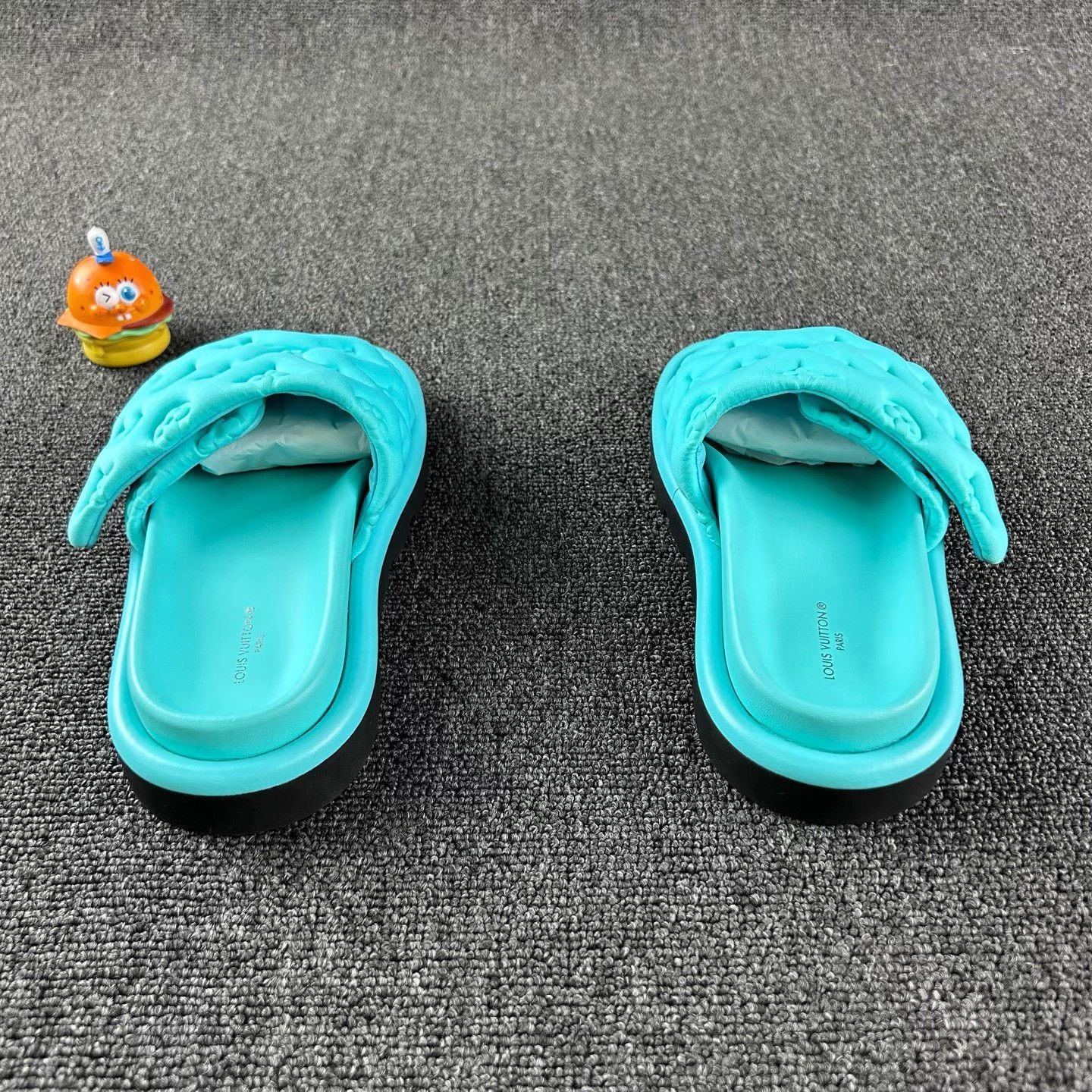 Louis Vuitton LV blue monogram slippers 35 Size US 4 / IT 34 - 5 Thumbnail