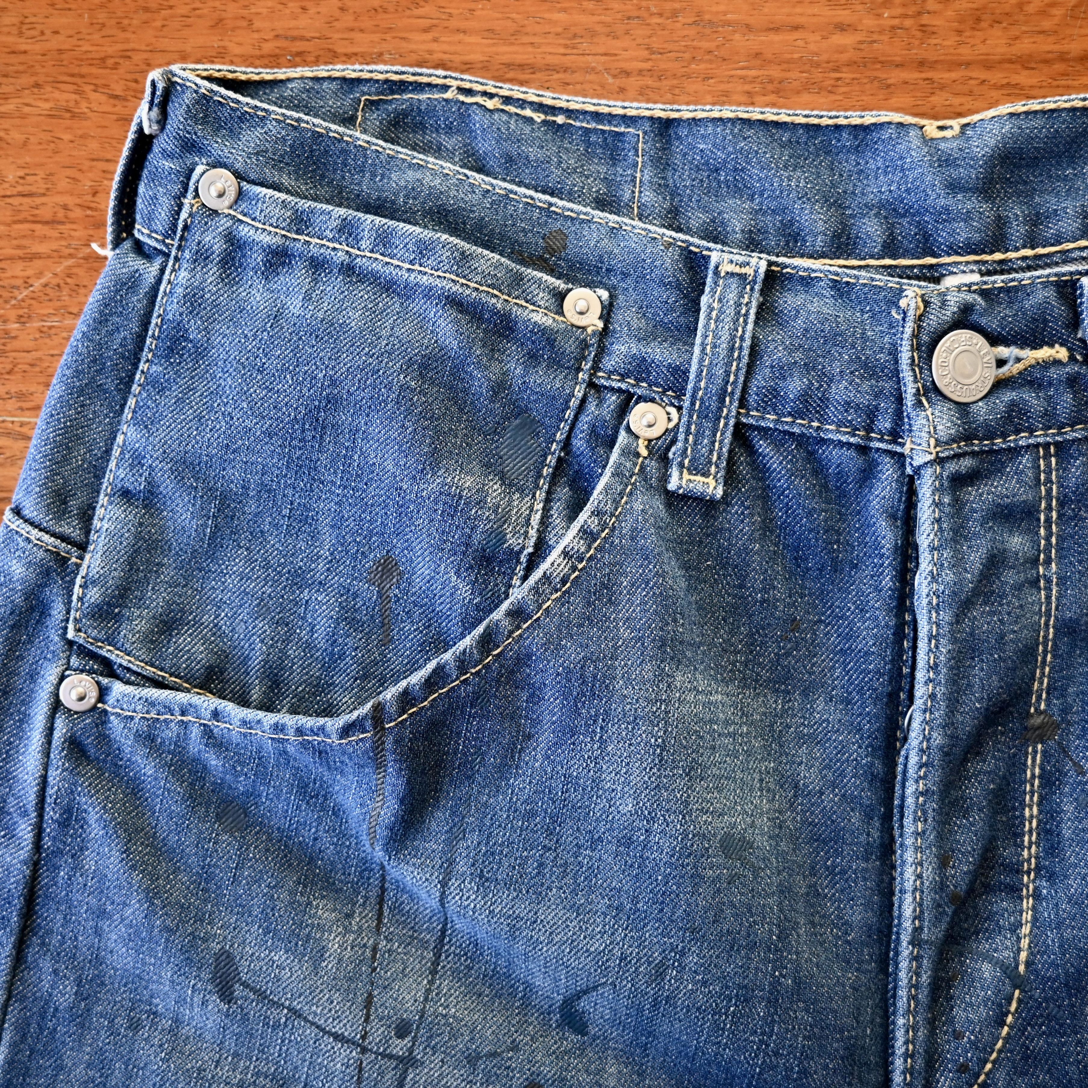 Levi's RARE, 2000s Levi's Europe 3D cut painted jeans, 30 x 32 Size US 30 / EU 46 - 18 Thumbnail