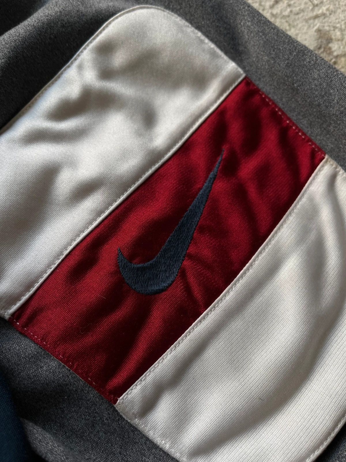 Nike Nike Jacket Sz XL 1996 Deadstock Made in Malaysia Rare Size US XL / EU 56 / 4 - 9 Thumbnail