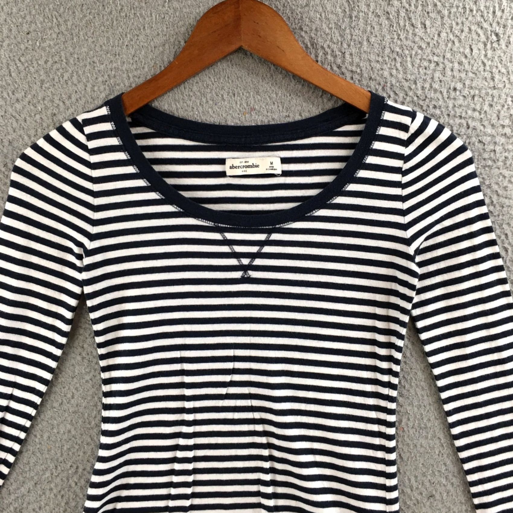 Abercrombie & Fitch Abercrombie Shirt Womens M Black White Striped Long Sleeve Crewneck Pull Over Size M / US 6-8 / IT 42-44 - 2 Thumbnail