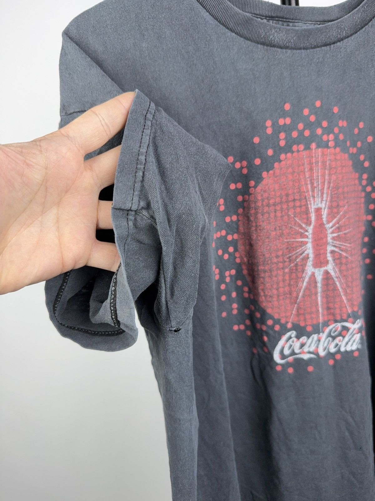 Coca Cola Vintage 90s Retro Coca-Cola Red Dot Bottle Graphic T-Shirt Size US XL / EU 56 / 4 - 5 Thumbnail
