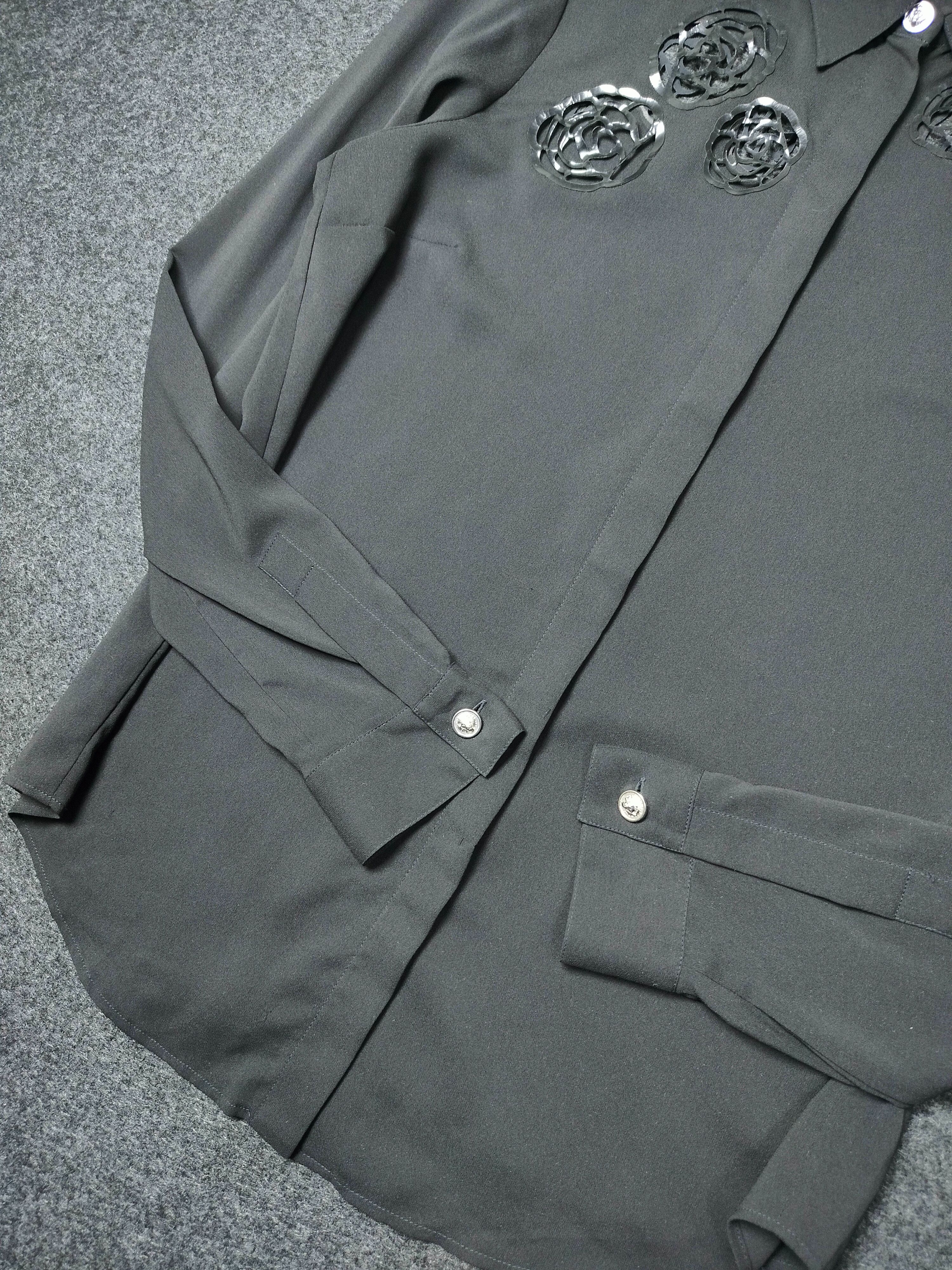 Versus Versace Versus Versace Rose Cut out Georgette Shirt Size M / US 6-8 / IT 42-44 - 7 Thumbnail