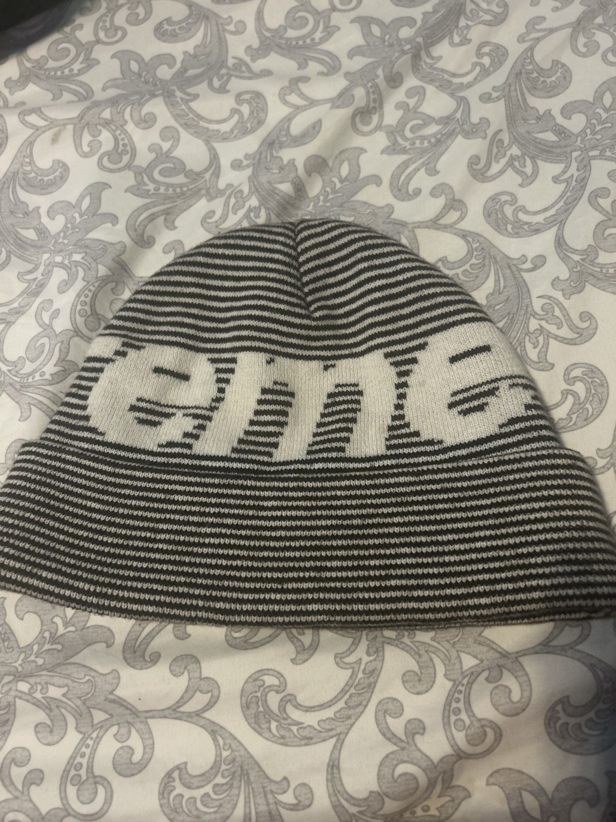 Supreme Supreme All Around Logo Beanie SS:2022 Size ONE SIZE - 2 Thumbnail