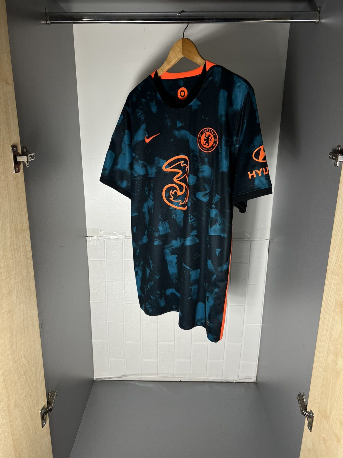 Vintage VERY RARE NIKE FC CHELSEA LONDON ENGLAND SOCCER JERSEY RETRO Size US XL / EU 56 / 4 - 9 Thumbnail