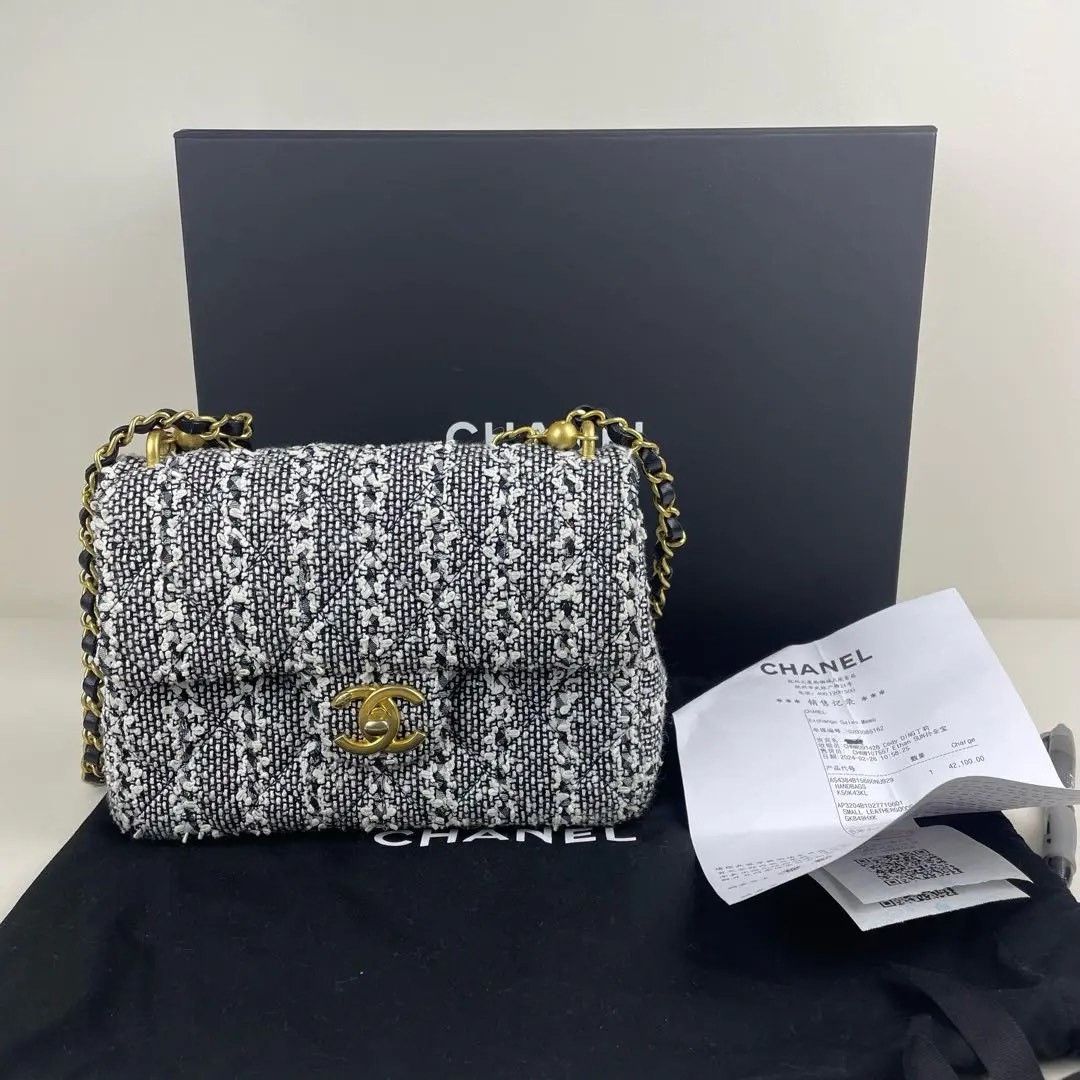 Chanel Pre-loved Bag Very good condition Size ONE SIZE - 1 Thumbnail