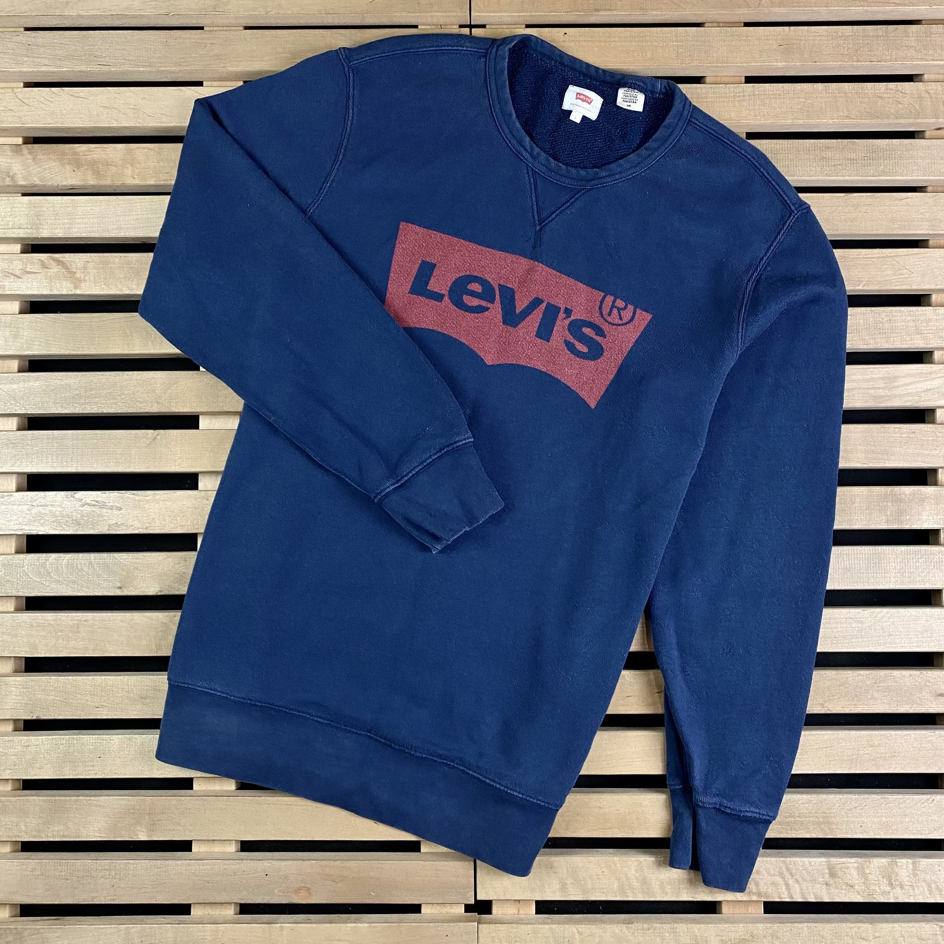 Levi's × Levi's Vintage Clothing × Vintage Mens Sweatshirt Levis Vintage Big Logo Size L Size US L / EU 52-54 / 3 - 1 Thumbnail